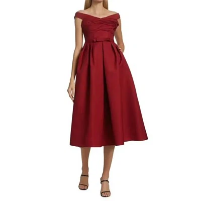 What are the latest trends in casual dress?